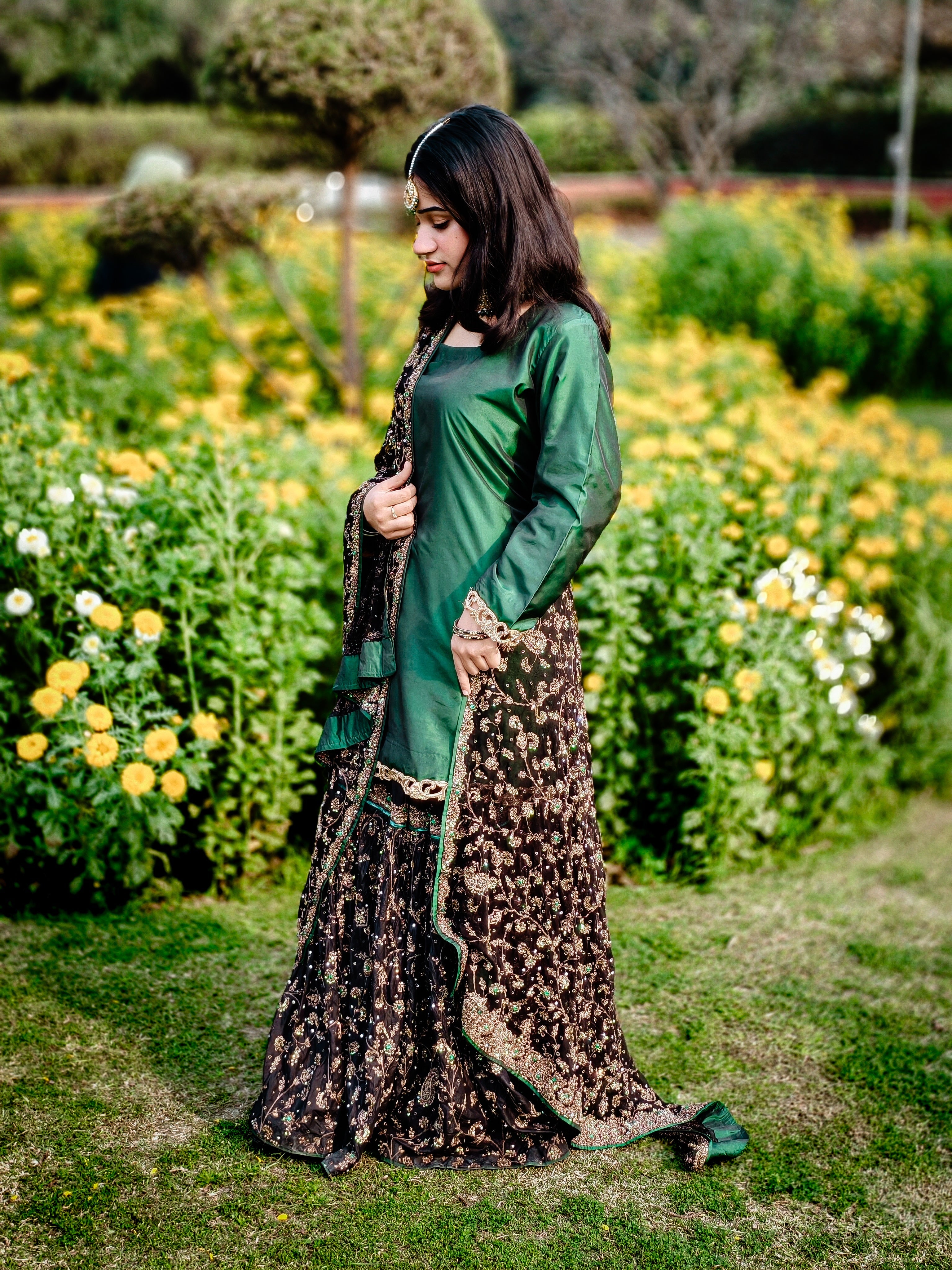 Emerald Green Gharara Dress – Royal Elegance in Every Thread