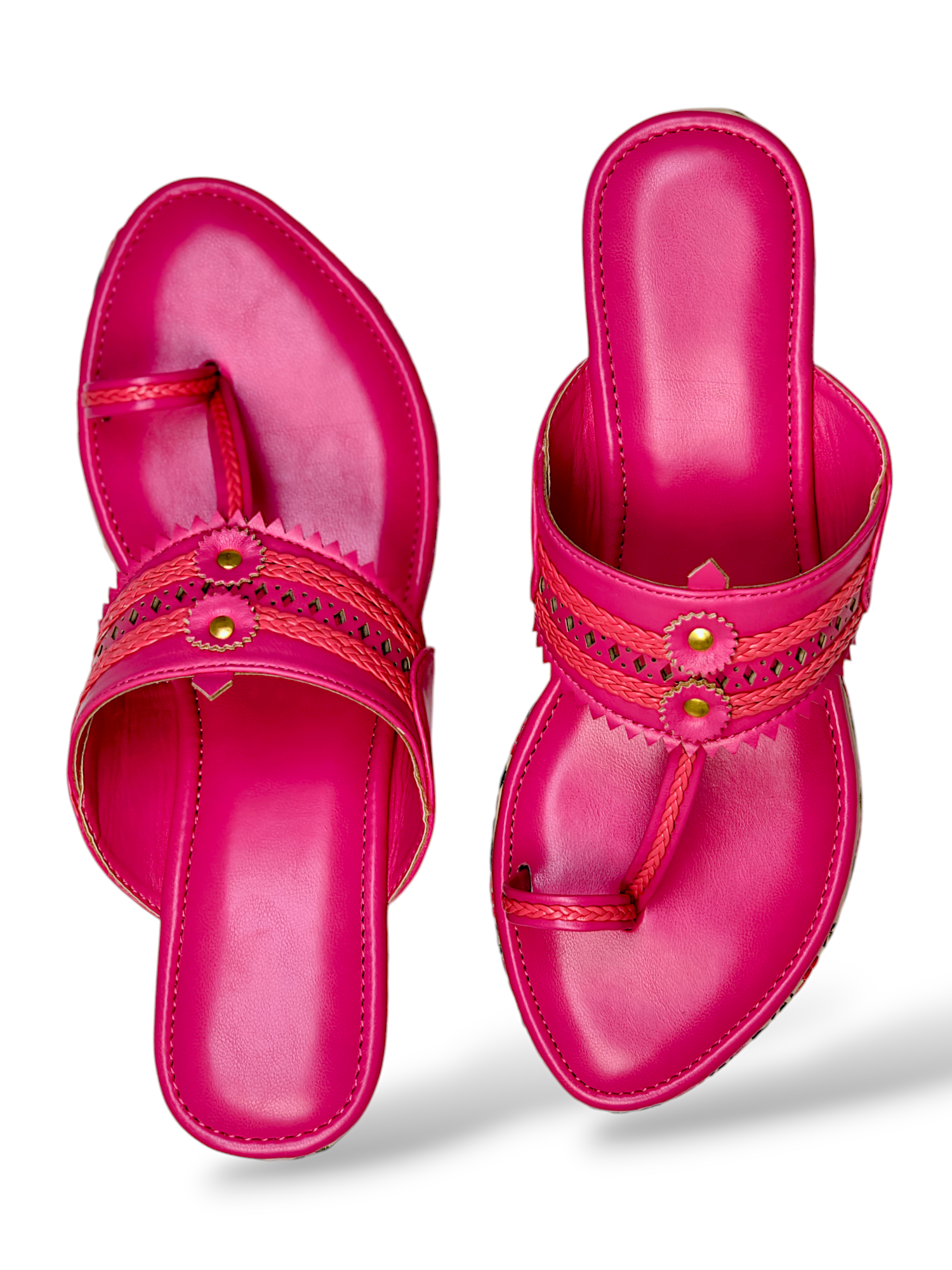 Pink faux leather Kolhapuri sandals with toe-ring and scalloped edge, ideal for mehndi and festive occasions.
